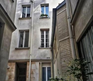 Arts-et-Metiers Apartment | Bel Appartement Parisien, TYPIQUE DU MARAIS