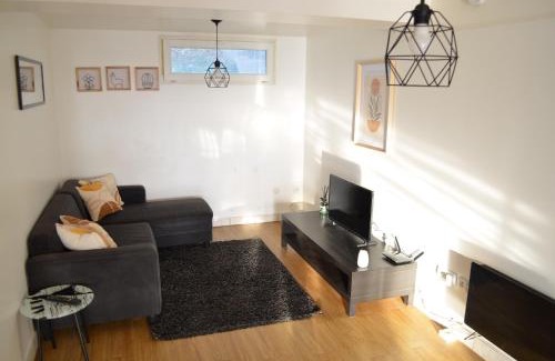 Rosny-sous-Bois House | Bel appartement type maison