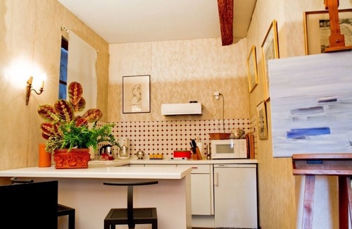 Saint-Etienne Apartment | Bel Appartement T1bis de Caractère Jardin Royal. Quartier des Carmes