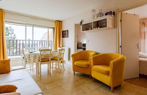 Cabourg Apartment | Bel Cabourg by Interhome
