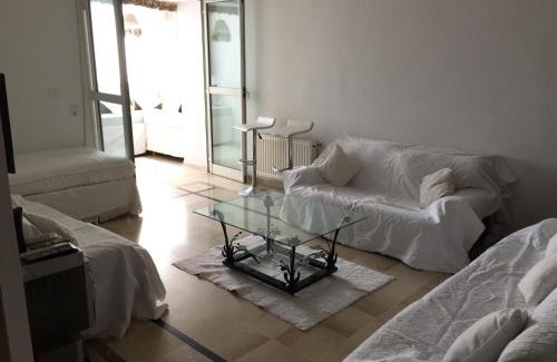 Cite Bel Air Apartment | Belaire host appartment
