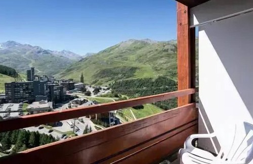 Les Menuires Apartment | Belambra Clubs Les Menuires - Snow And Heaven - Half board - 2 Rooms Essential 2 Adults and 3 Children with View Impregnable Mountain
