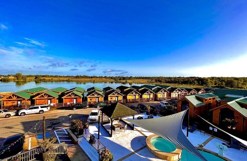 Willis Cabin | Belas Resort A Tiny Home Lakefront