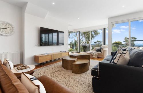 Mornington House | Beleura Views in Mornington