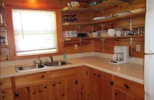 Belgrade Cabin | Belgrade Lakes Salmon Waterfront cottage
