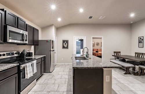 Lubbock House | Bell Farms Bungalow - 3BR/2BA - New Construction