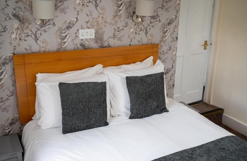 Tewkesbury Hotel | Bell Hotel by Greene King Inns
