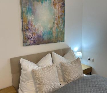 Ludwigsburg Apartment | bella casa - Business&Family, 100m zum Konzerteingang Schloß, Parkplatz, SmartTV, Netflix, Waschmaschine, 24h Checkin, 36qm, AP 12