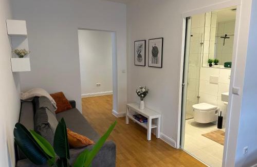 Ludwigsburg Apartment | bella casa - Business&Family, 100m zum Konzerteingang Schloß, Parkplatz, SmartTV, Netflix, Waschmaschine, 24h Checkin, 36qm, AP 12