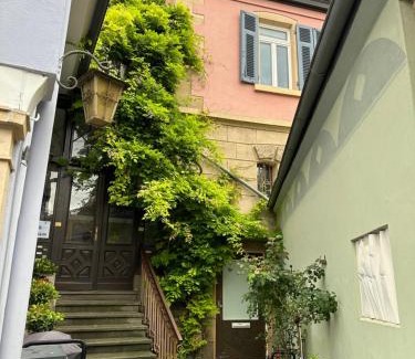 Stuttgart Apartment | bella casa - Business&Family, Messe Flughafen in 5 min, SmartTV, Netflix, Waschmaschine, 24h Checkin, 35qm