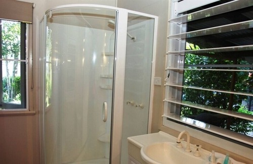 Mission Beach House | Bella Coola - Tofino - Romantic Cottage