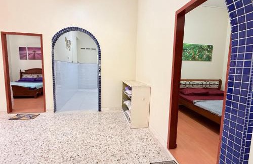 Kampung Bukit Katil House | Bella Homestay Budget Ayer Keroh - 4 Bedrooms, 15 minutes to town