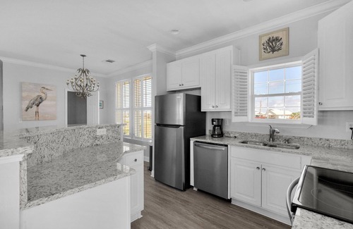 Dauphin Island House | Bella Isla - Gulf Beachside, 2 Bedrooms, 2.5 Baths, Pet Friendly, Sleeps 10.