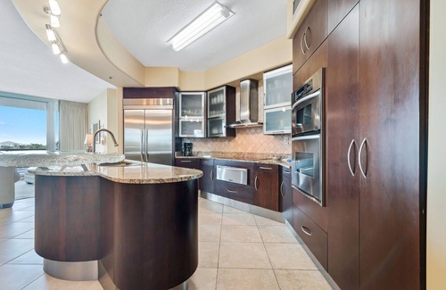 Orange Beach East Condo | Bella Luna 207- Upscale Condo-Boat Slip-Walk to Flora Bama-Discounted Rate