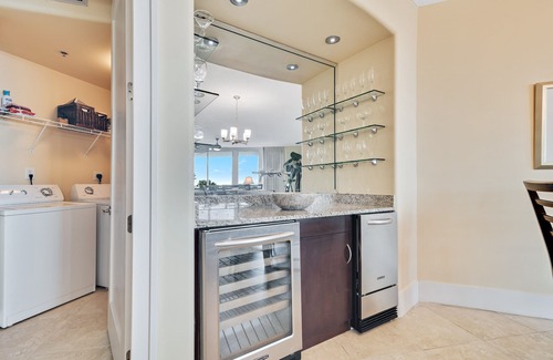 Orange Beach East Condo | Bella Luna 207- Upscale Condo-Boat Slip-Walk to Flora Bama-Discounted Rate