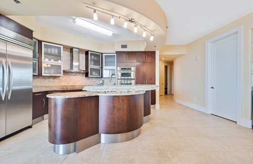 Orange Beach East Condo | Bella Luna 207- Upscale Condo-Boat Slip-Walk to Flora Bama-Discounted Rate