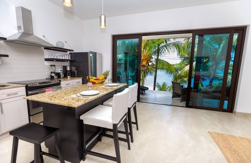 Antoneys Cay House | Bella Luna Beach House #227473