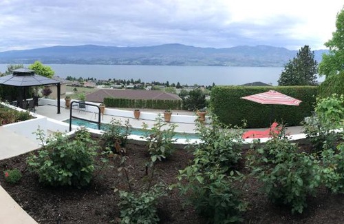 Central Okanagan Bed & Breakfast | Bella Luna Bed and Breakfast