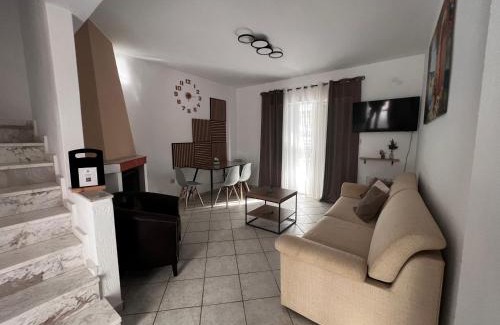 Pefkochori House | Bella Maisonette