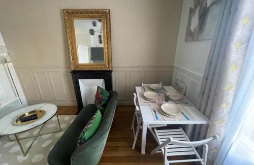 Choisy-le-Roi Apartment | Bella Mia - Chic apartment near Orly Rport 15mns frm Paris