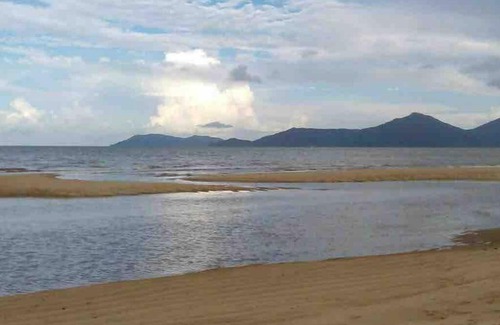Machans Beach House | Bella Ohana - Oceanfront, Amazing views, Relaxing