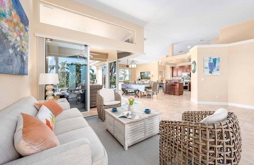 Pelican House | Bella Vida - Beautiful 3 Bedroom 3 Bath Villa