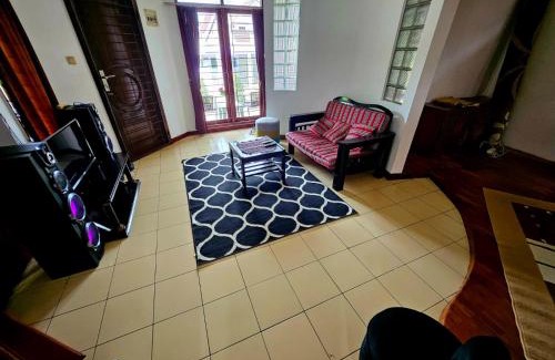 Cipanas Villa | Bella Villa Kota Bunga Puncak