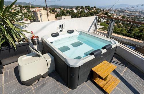 Verduron Villa | Bella Villa Piscine & jacuzzi