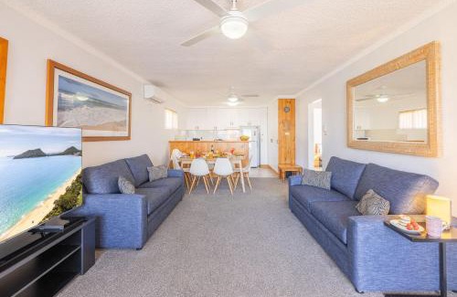 Shoal Bay Apartment | Bella Vista 2, 19 Shoal Bay Rd - 1st floor with waterviews and aircon
