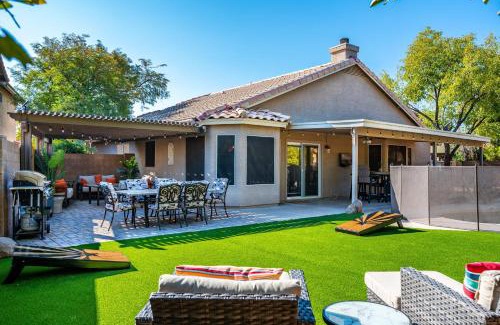 Dobson Woods House | Bella Vista by AvantStay Pool w Waterslide