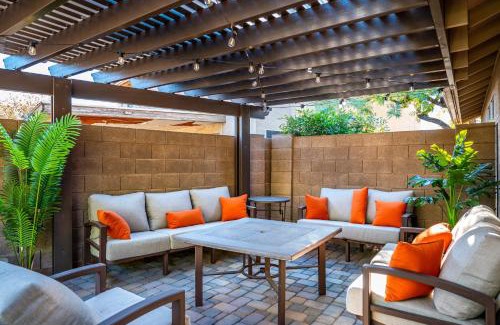 Dobson Woods House | Bella Vista by AvantStay Pool w Waterslide