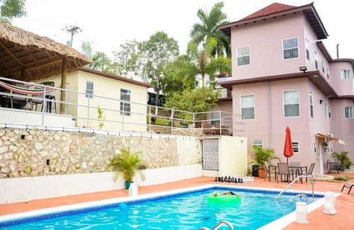 Albion Apartment | Bella Vista Cherry Tree 1 BD with Bathroom