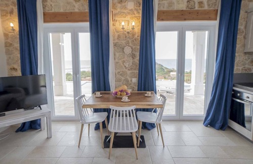 Erikousa Island Apartment | Bella Vista Deluxe Studio 1 Hermitage