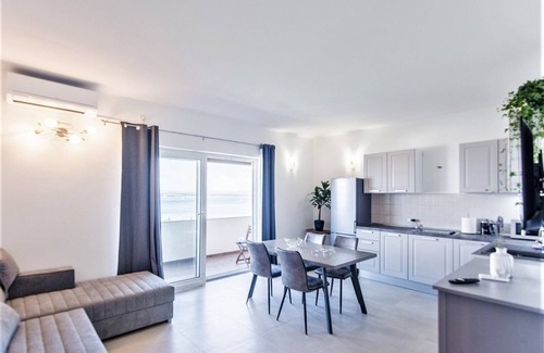 Tkon Apartment | Bella Vista- Island Pasman