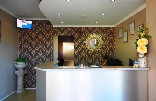 West Gosford Hotel | Bella Vista Motel