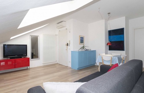 Madonna del Pilone Apartment | Bellardo Hillview Attic x4 BOOK NOW!