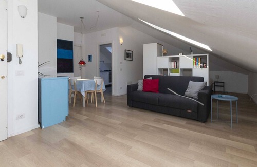 Madonna del Pilone Apartment | Bellardo Hillview Attic x4 BOOK NOW!
