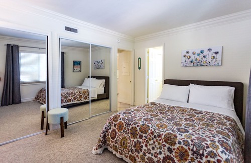 Redevelopment Area Apartment | BellaVita -1BR/1BA in Olde Naples, 5 min walk to 5th Ave S!