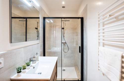 Albertville Apartment | Belle étoile - Private garage and terrace