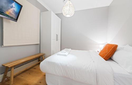 Orange House | Belle Cottage on March - Central High-End Heritage