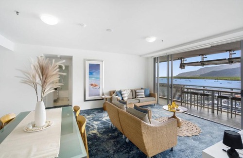 Cairns Central Business District Apartment | Belle Escapes 24 Harbour Lights Water View Apartment