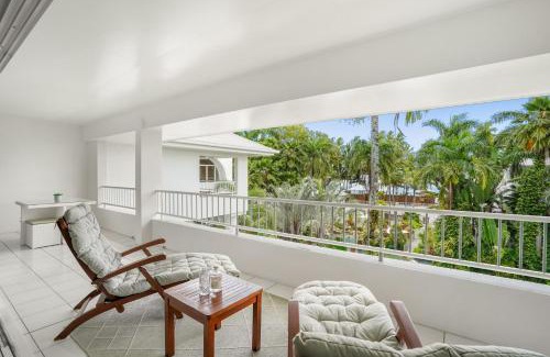 Palm Cove Apartment | Belle Escapes Oceanview Luxury Suite 88 Alamanda Resort Palm Cove