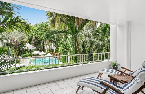 Palm Cove Apartment | Belle Escapes Poolview Suite 54 Alamanda Resort Palm Cove