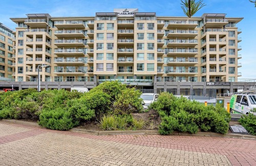 Glenelg Apartment | Belle Escapes - Seacrets at Glenelg