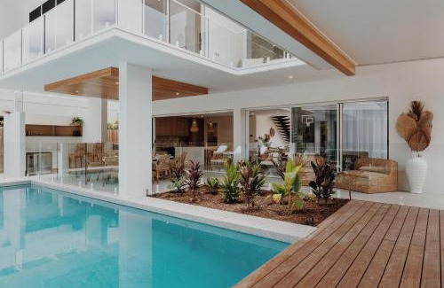 Palm Cove House | Belle Escapes Villa by the C