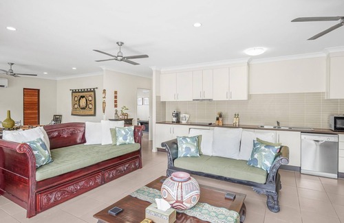 Palm Cove House | Belle Escapes Villa Kintamani - Palm Cove