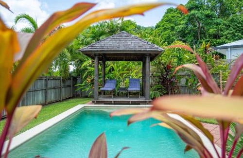Palm Cove Villa | Belle Escapes Villa Latania Palm Cove