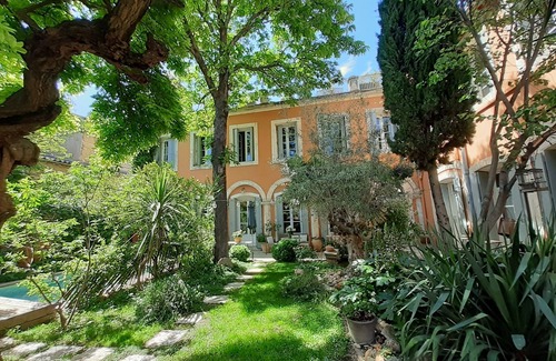 Montpellier-Centre House | Belle et Ancienne Maison Dans le Centre Historique, Jardin et Bassin