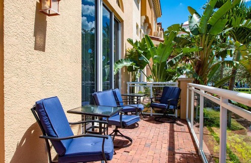 Clearwater Beach Villa | Belle Harbor 74W 3 Story-Townhouse steps to the beach