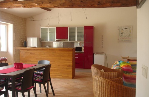 Aubeville House | Belle Longère Avec Piscine,110 m2, Dans la Campagne Charentaise,